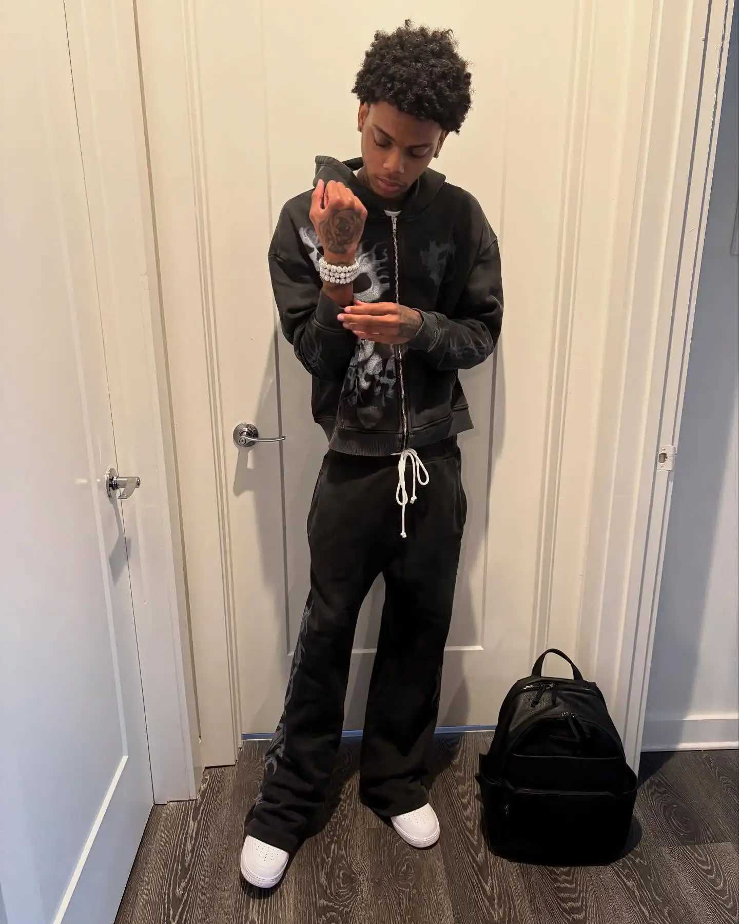 Harajuku Hip Hop Streetwear Sweatshirt Escape Hoodie Women Tops Goth Casual Grunge Oversize Hoodie Men Clothing Y2k Clothes W250903