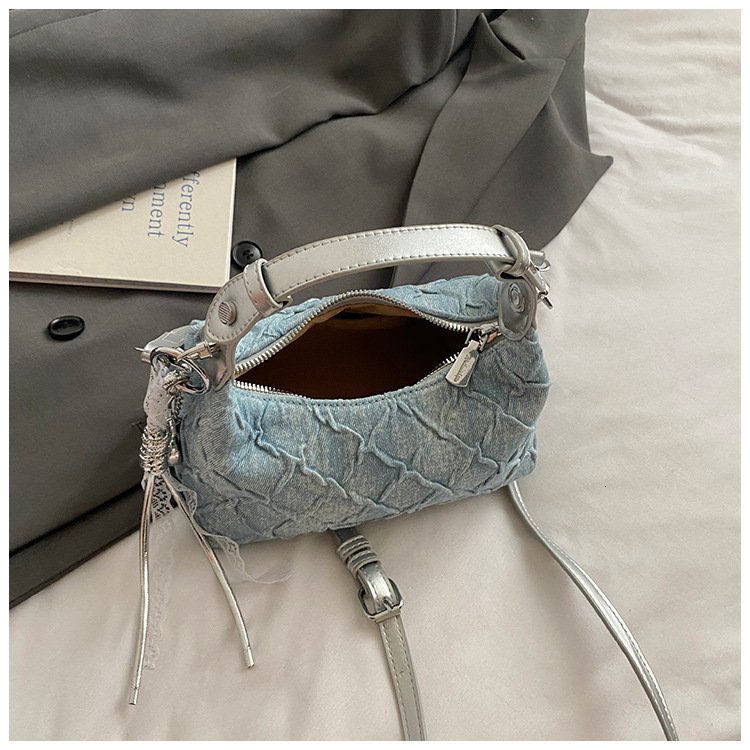 Autumn new women s shoulder bag niche wrinkled denim bag fashionable commuting women s crossbody bag autumn new designer bag