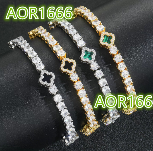 Fashion ladies 4mm 925 silver moissanite cool four-leaf clover lucky four-leaf clover moissanite tennis bracelet,'s Day gift