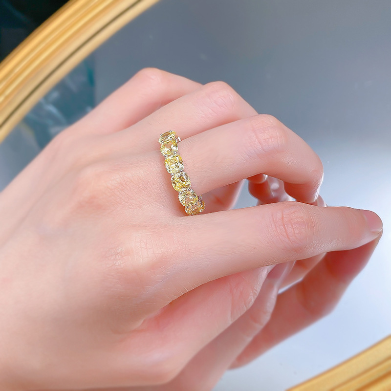 2025 Gorgeous Wedding Rings Luxury Jewelry Genuine 100% 925 Sterling Silver Cushion Shape Yellow Lab Moissanite Diamond Gemstones Party