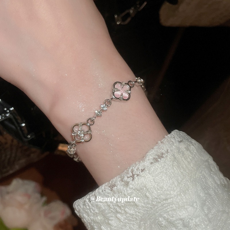 Adjustable Diamond Set Floral Pattern Elegance Bracelet for Women
