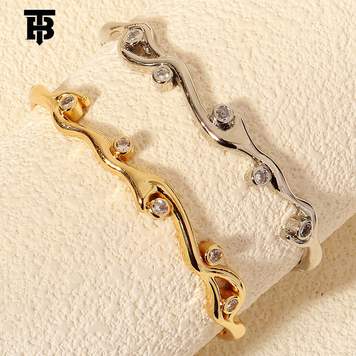 TB BHULAMTE Designer Women's Fashion Buckle Bracelet Micro-inlaid Full Diamond Design Sense Women's Wristband Popular And Best-selling Niche