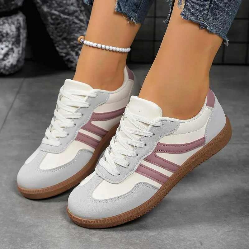 Women Sneakers Spring New Luxury Flat Loafers Comfortable Slip Soft Female Sneakers Lightweight Outdoor Shoes for WomenXJ250903