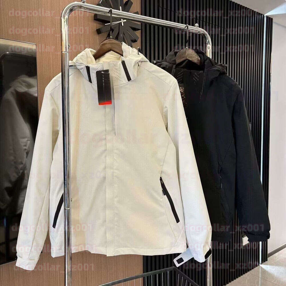 Under Armoure Tracksuit Designer Jacket Polo Sweater Fur Coat Puffer Jacket Windbreaker Jacket Men Women UA Windproof Waterproof Outdoor Niki Tech Spider Hoodie