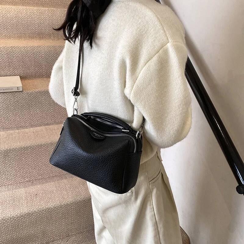 Luxury Handbag Retro Style Small Zipper Boston Ladies Pillow Shape Crossbody Bags 2025 New Premium PU Leather Large Capacity Shoulder Bag Handbag