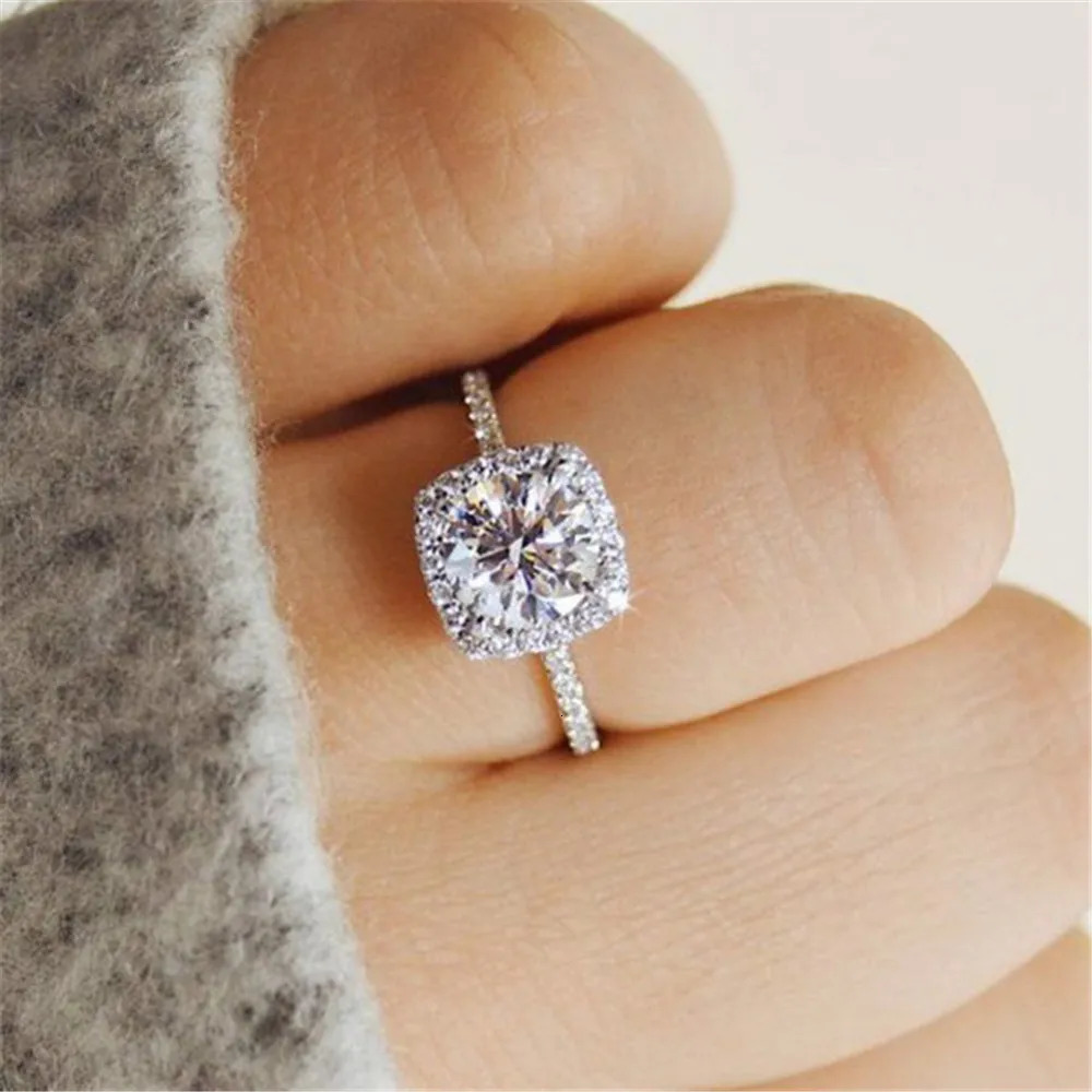 Romantic Vow Sincere Commitment Engagement Rings Exquisite White Drill Fashion Rings Women Wedding Trendy Jewelry Gifts 250902