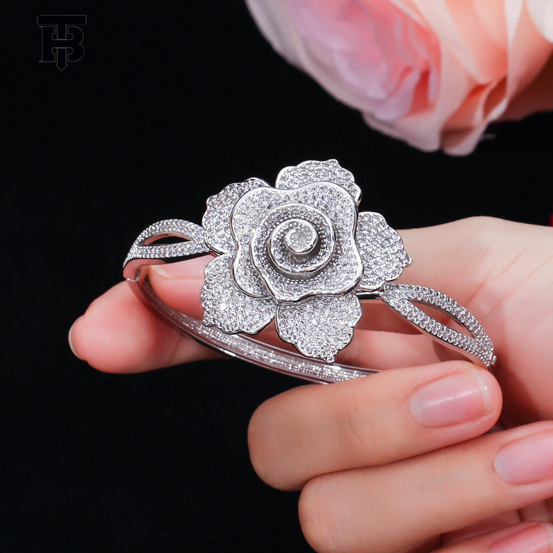TB BHULAMTE Designer Women's Fashion Jewelry Bracelet Fashionable And Creative Flower Bracelet Outdoor Luxury Super Sparkling All-diamond Zircon 