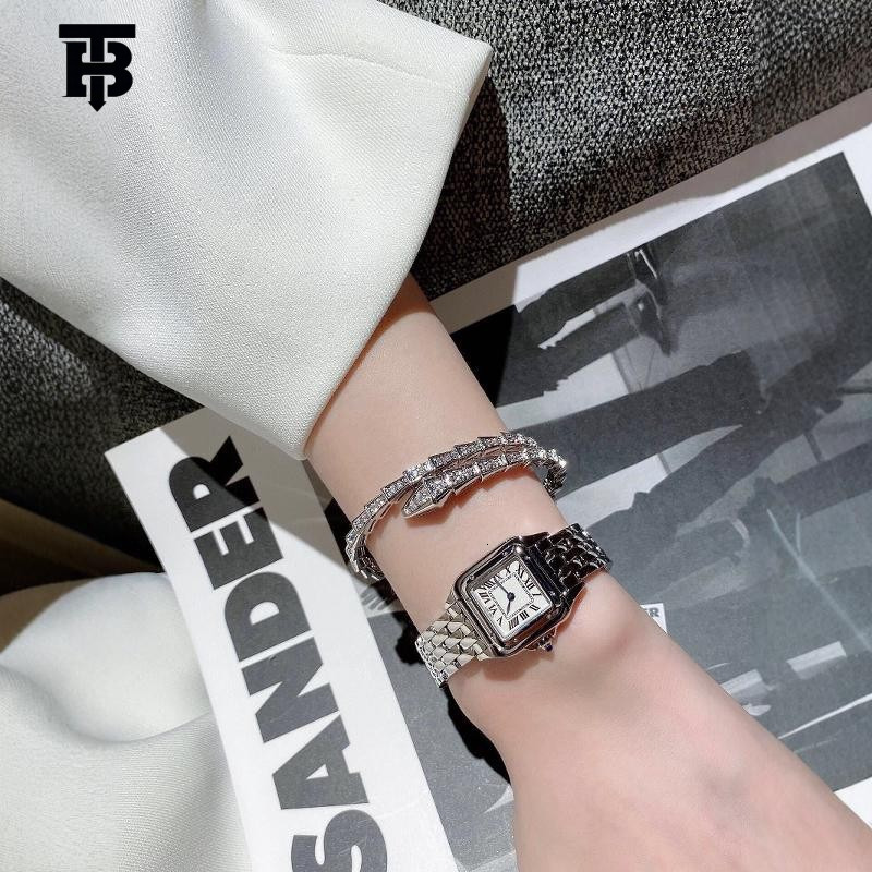TB BHULAMTE A Designer, Presents An Outdoor Fashion Couple's Bracelet Set With All Diamonds It Is Simple Yet Exquisite Snake-shaped Jewelry