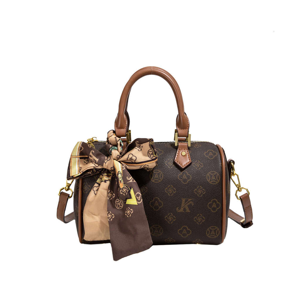 Qiqi Internet Monica Celebrity Pillow Bag For Women, Light Luxury, Stylish, Versatile, Single Shoulder, Vintage Boston Handbag, Niche Women, Luxury, S