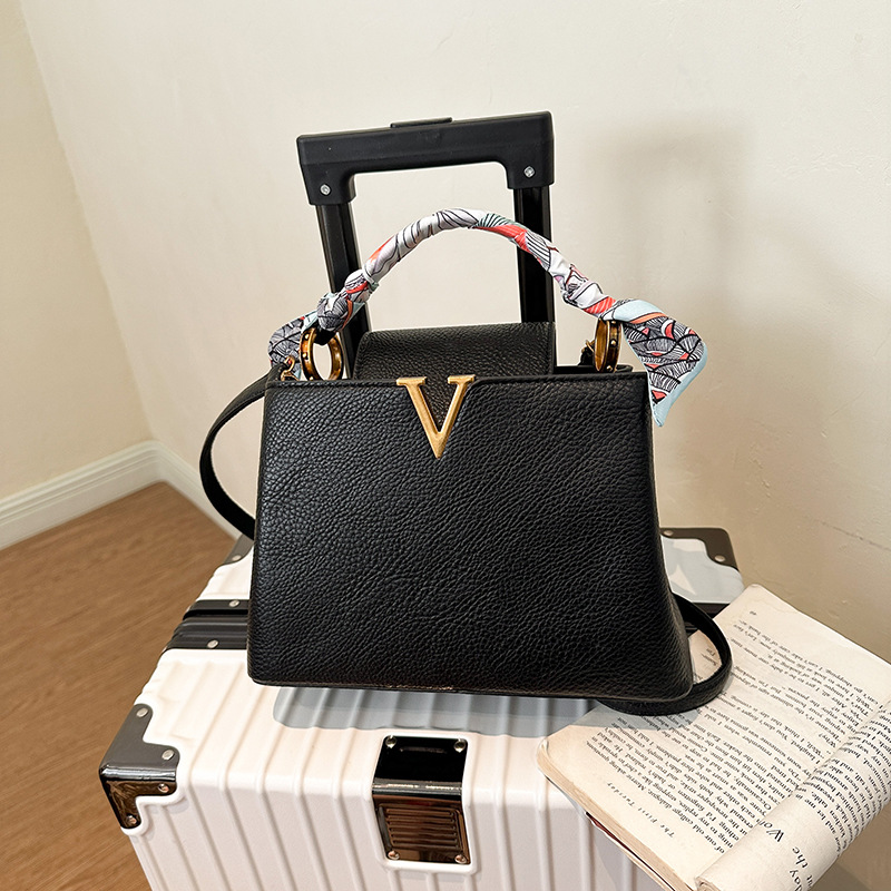 Free Shipping Designer Scarf Handle Pebbled Leather Bag 2025, Elegant Women's Shoulder Crossbody Tote Bag