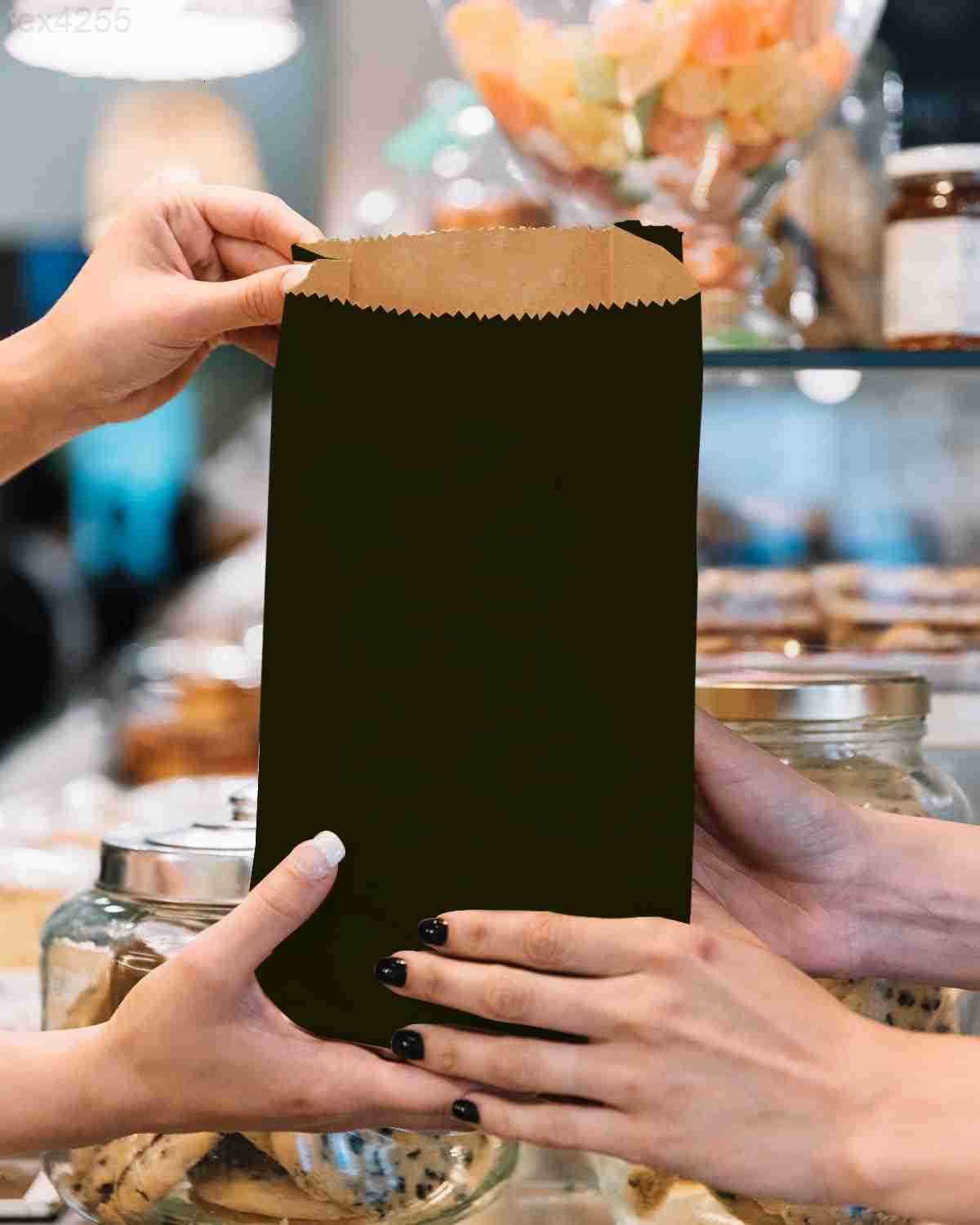 qiqee 100Pcs Treat Paper Bags 51x31x94 Inches Black Small Party Gift Bag Mini Snack Bag without HandleW250903