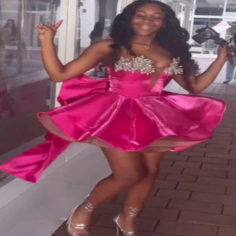 Chic Ball Gown Fuchsia Cocktail Dress Sweetheart Crystals Bow Satin Short Mini Graduation Homecoming Dresses For Special Occasions Sweetheart Gowns