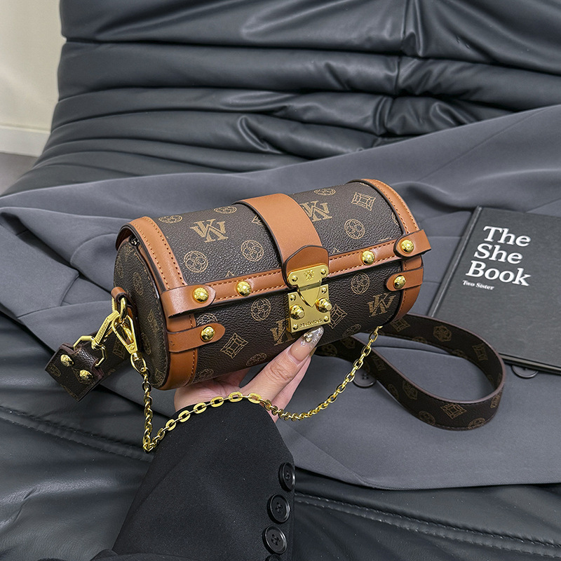 Bags for women 2025 new fashion chain bag versatile temperament shoulder messenger bag high-end rivet women's bag