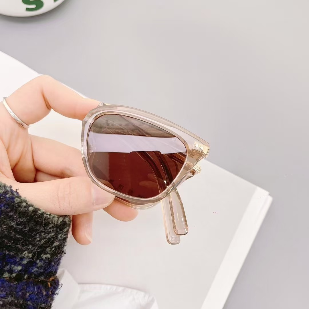 2025 New High end Foldable Polarized Sunglasses in TR Material Stylish Unisex Street snap ready Shades