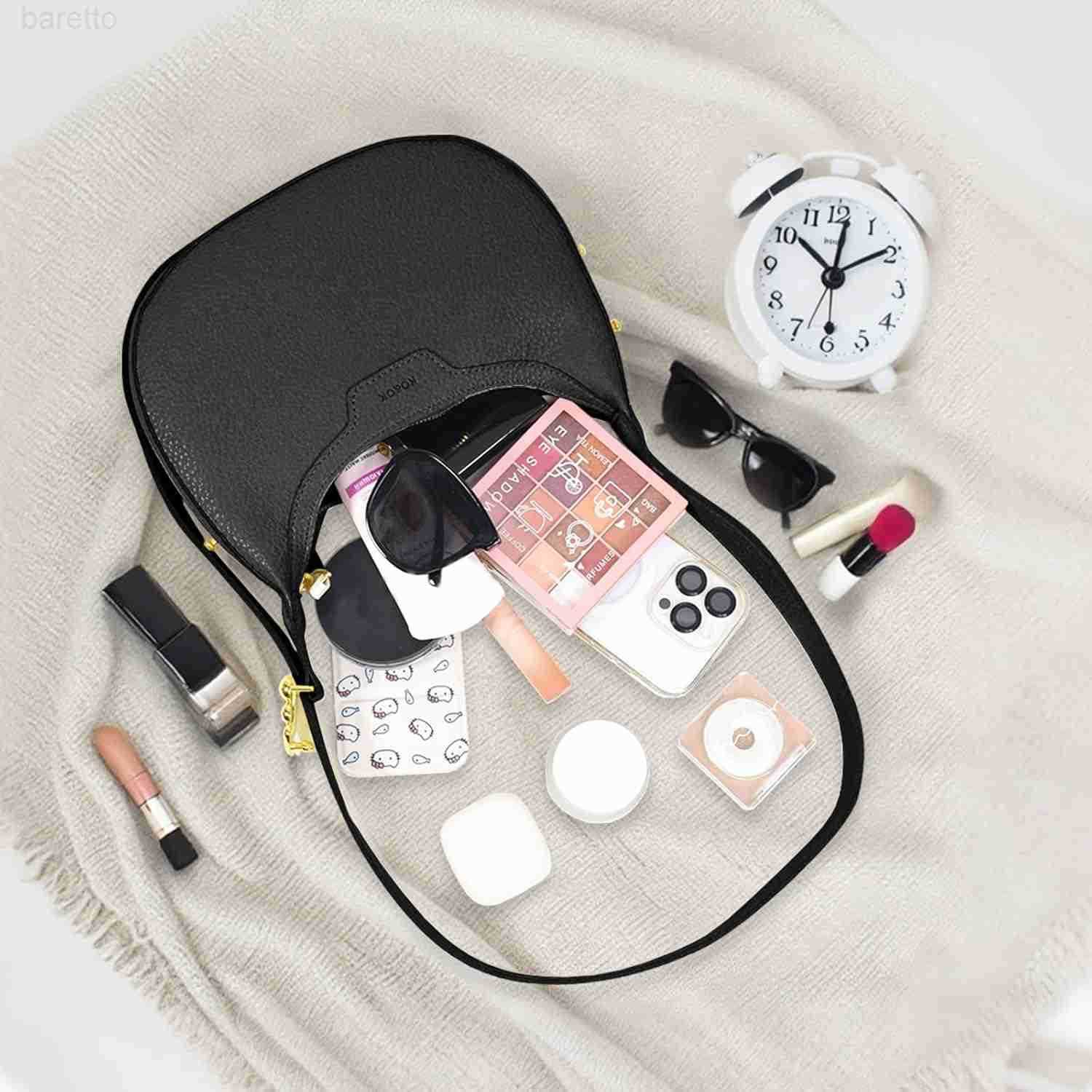 Leather Crescent Shoulder Bag for Women Crossbody Handbag Saddle Bag Chic Satchel Purse M250903