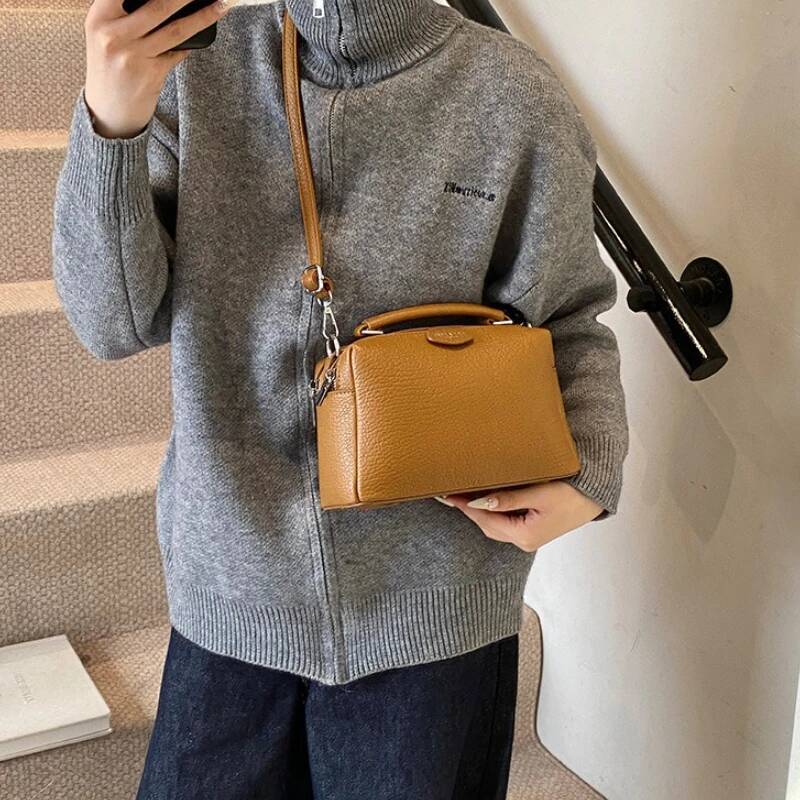 Luxury Handbag Retro Style Small Zipper Boston Ladies Pillow Shape Crossbody Bags 2025 New Premium PU Leather Large Capacity Shoulder Bag Handbag