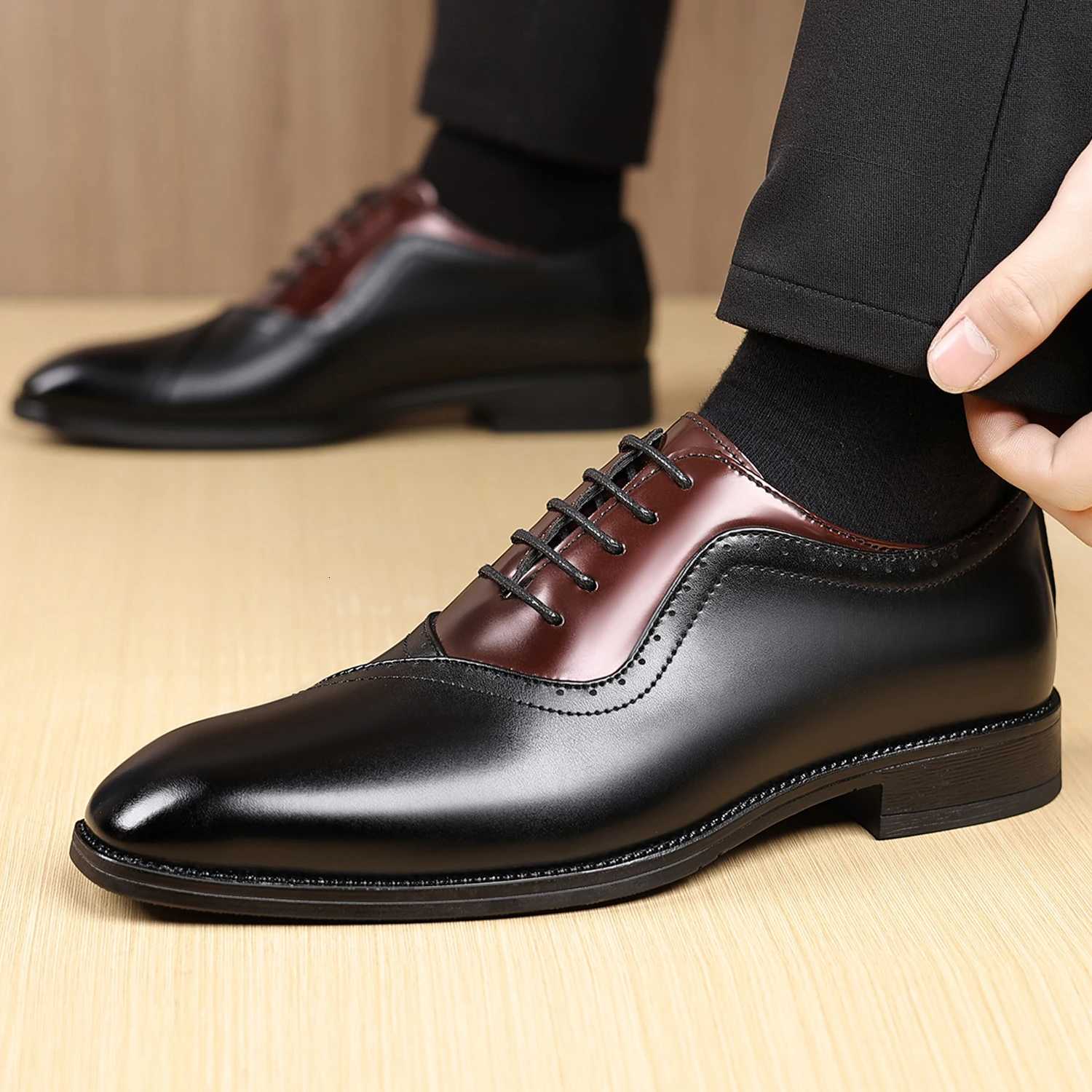 Mens Formal Business Oxford Derby Brogue Wingtip Dress Shoes for Men Y250903