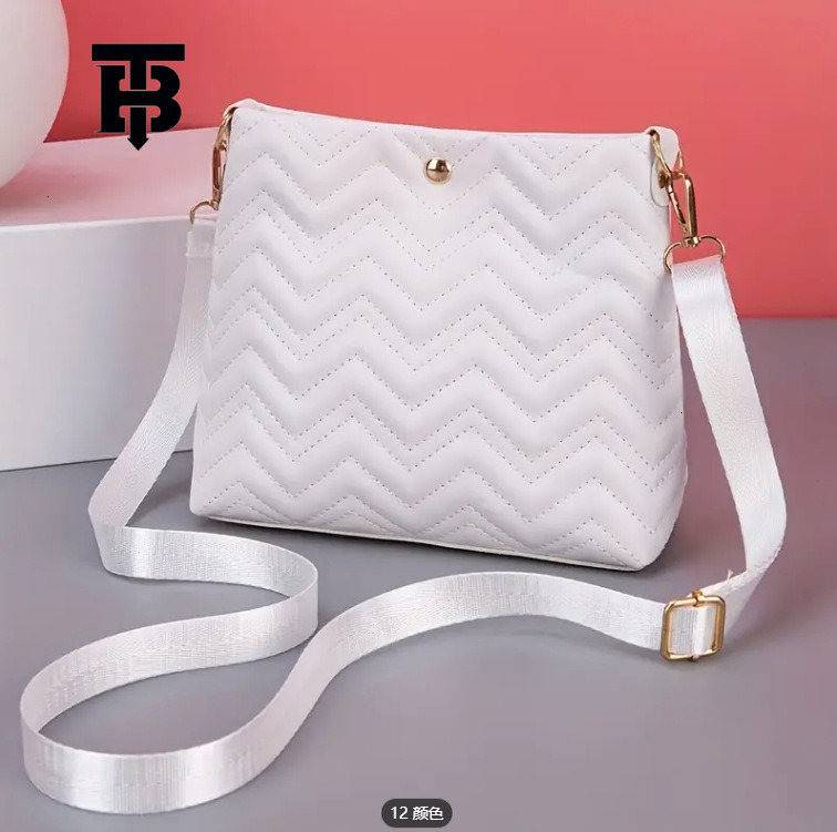 TB BHULAMTE Designer Korean-style Fashionable Wave-striped Quilted Cat Pearl Pendant Decorated Simple Women's Crossbody Bag