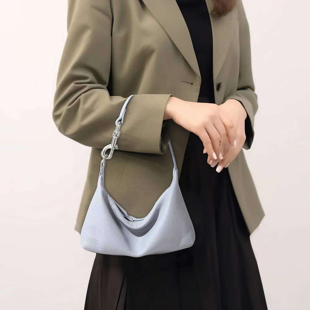 Top Layer Cowhide Underarm 2025 New Niche Design Soft Genuine Leather Lazy Style Fashion And Compact Women's Shoulder Bag