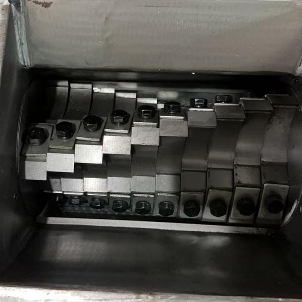 High-Efficiency Medium-Speed Edge-Side Crusher for Material Processing