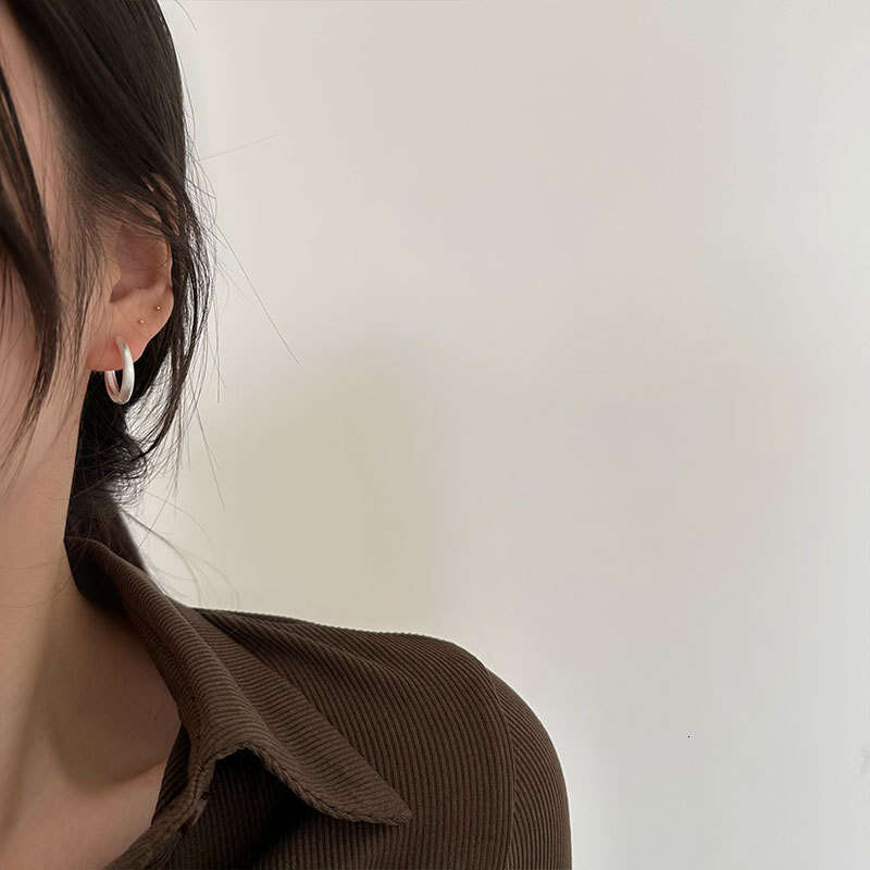 DHpet 2025 Matte Ear Cuffs, Bright Silver Sandblasted Hoops, Basic Versatile Earrings, Weiwan E8513 (Chic Sweet Style)