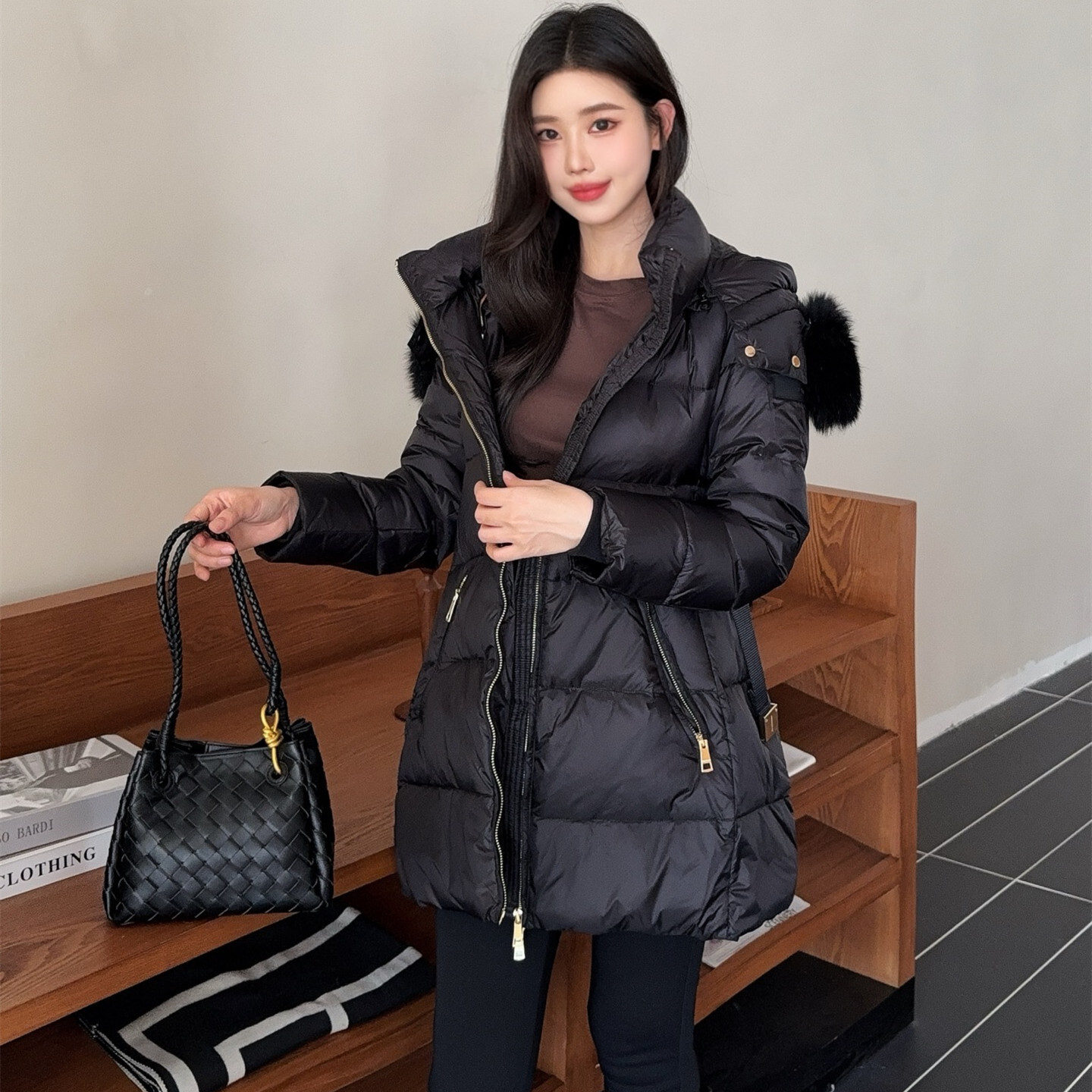 Manteau de luxe mi-long pour femme, léger, chaud, coupe ajustée, tendance, vêtements d'extérieur élégants, rembourrage en duvet d'oie blanc natur