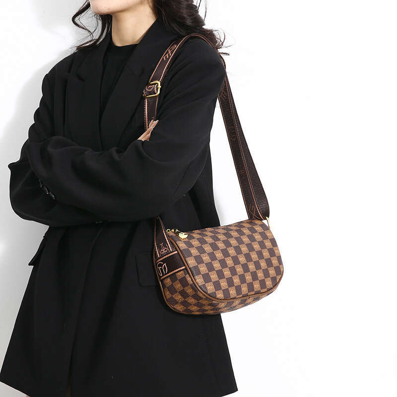 2025 Spring Elegant Versatile Retro Printed Bag Women's Minimalist Urban Small Square Shoulder Crossbody Bag Khaki Brown