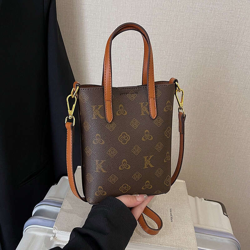 Designer Mini Crossbody Bags Fashion Small for Women 2025 New Letter Printed Phone Lightweight Ladies Brown Shoulder Crossbody Bag H260320