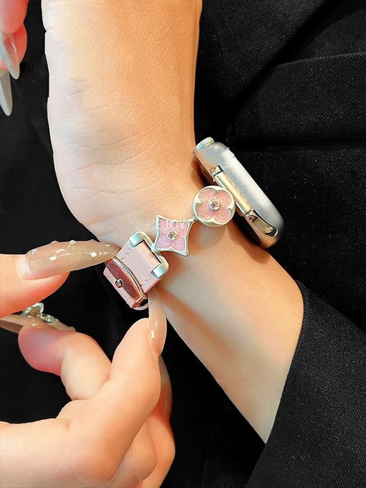 2025 Four Leaf Flower Leather Metal Premium Suitable for Apple Watch Strap Breathability 38mm 40mm 41mm 42mm 44mm 45mm iWatc Series Luxury Designer