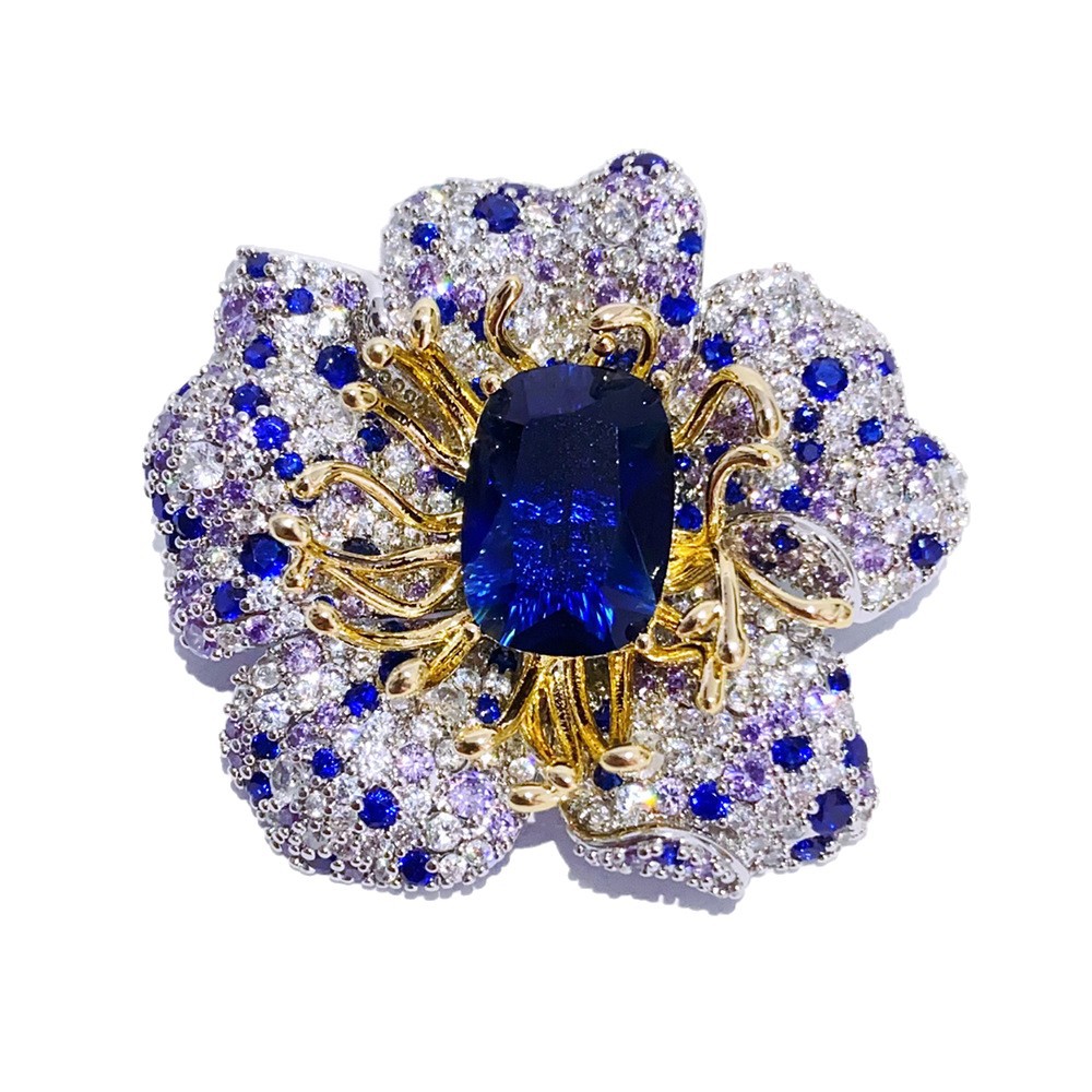 Brooches designer jewelry Heavy duty Inlaid Large Carat Blue Zircon Flower Brooch, a Light Luxury and High end Elegant Clothing Accessory