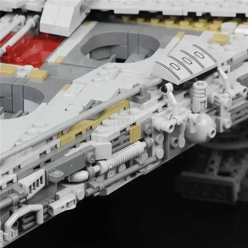 In Stock The Large Millennium Ship Falcon Building Blocks Bricks Compatible 75192 05132 Toys For Kids Birthday Christmas GiftsXJ250903