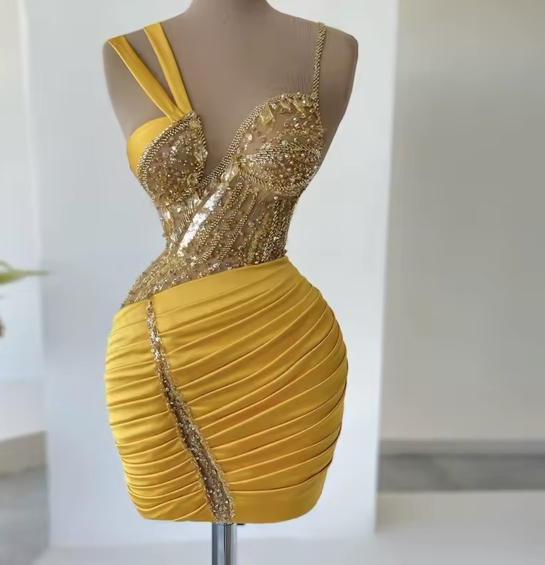 Chic Yellow Sheath Cocktail Dress Spaghetti Crystals Sequined Satin Illusion Short Mini Graduation Homecoming Dresses For Special Occasions Sweetheart