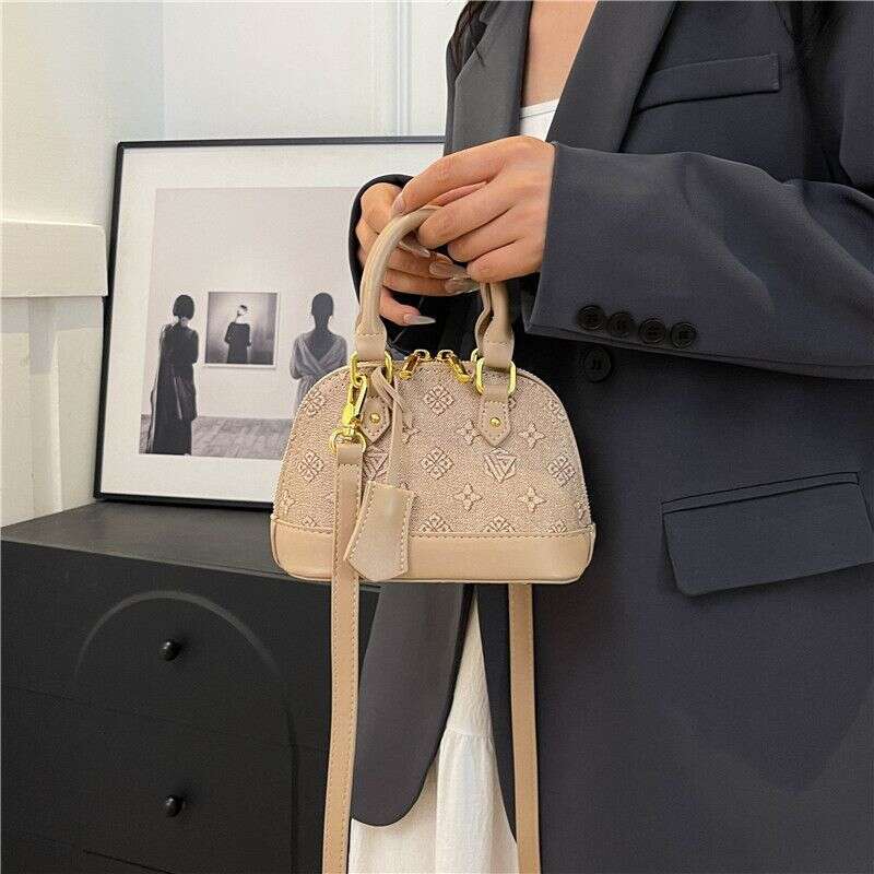 High-Quality Trendy for Women 2025 New Shell High-End Handheld Small Versatile Crossbody Bag