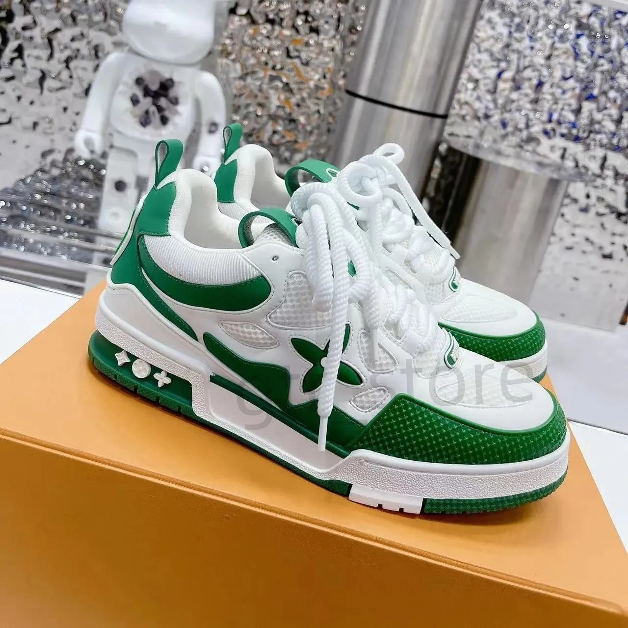 Mens 1854 Skate Sneakers Bread Shoes Side Classic Floral Navy Blue Designer Casual Shoes bicolor rubber outsole decorated Flowers Man Italian Shoes d08