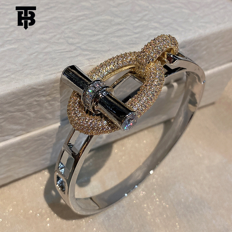 TB BHULAMTE Designer Women's Bracelet, A Fashionable, Light Luxury And Niche Diamond Classic Bracelet With A Pig's Nose For Outdoor Use