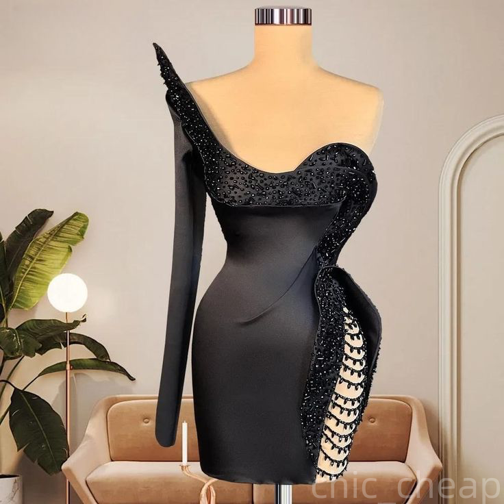 Chic Black Sheath Cocktail Dress One Shoulder Satin Beaded Crystals Short Mini Graduation Homecoming Dresses For Special Occasions Sweetheart Gowns