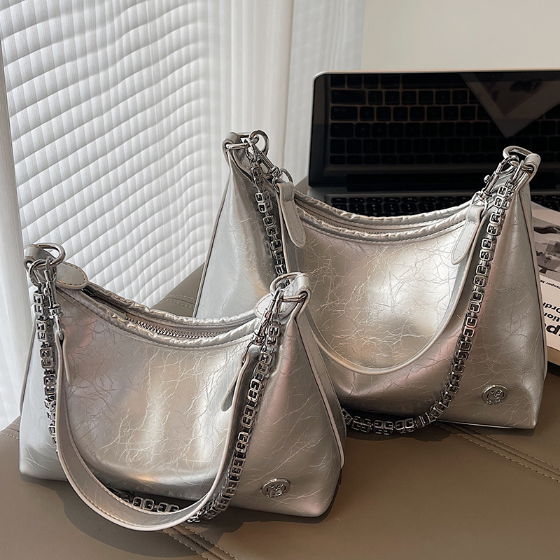 autumn new Korean style atmosphere versatile elegant large capacity women s handbag niche design simple commuting fashion armpit bag designer shoulder