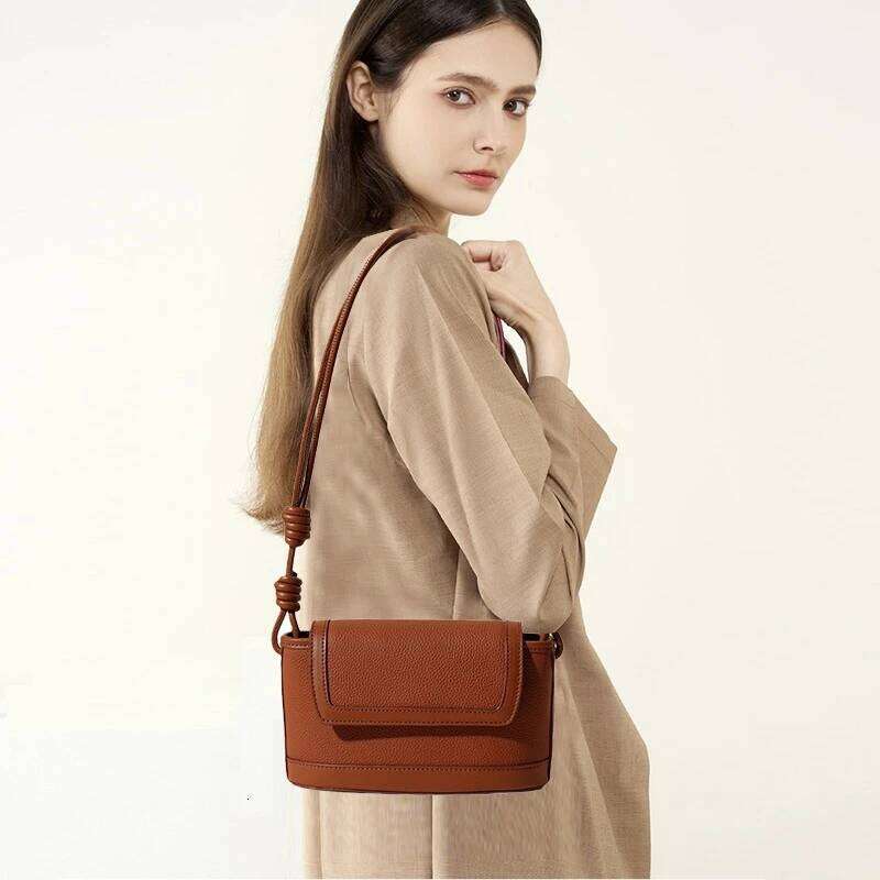 New Genuine Leather Women's With Top Layer Cowhide, 2025 Fashionable And Versatile Single Shoulder Crossbody Small Bag