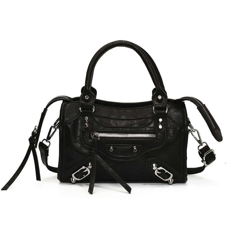 Motorcycle Paris Rivet Ins Hot Girl High-End Large Capacity Handheld Pillow Single Shoulder Crossbody Bag