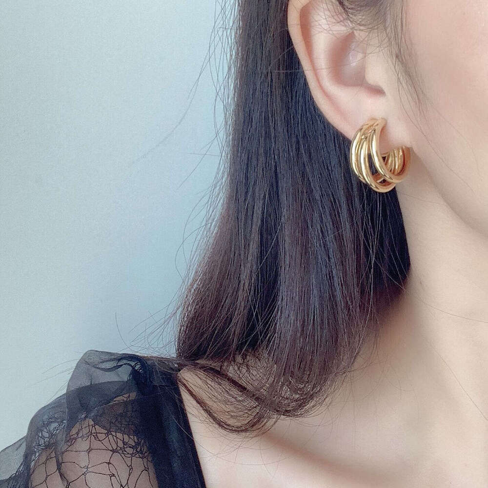 Multi - layer Hoop Gold Earrings: Create Retro Fashion Sense H260202