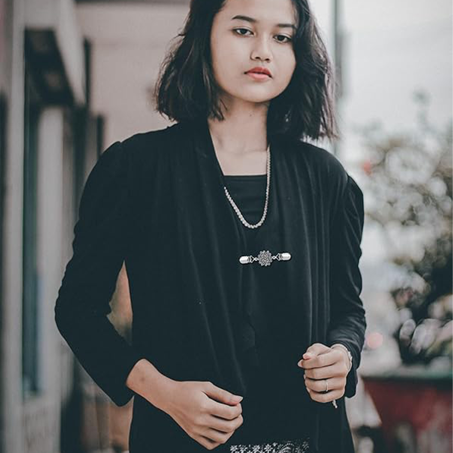 8Pcs Vintage Sweater Shawl Clips Retro Cardigan Collar Shirt Dresses Waist Clip Antique Flowers Pattern Brooch Clip Women