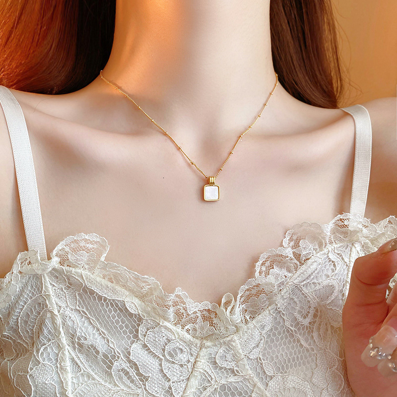 Minimalist Versatile Square Necklace Niche Light High-End Clavicle Chain Fashionable Cool Style Jewelry for Women