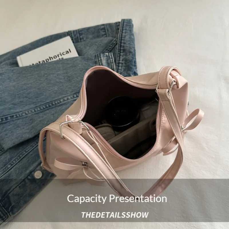 Silver Small Bow Pu Leather Shoulder Bags for Women 2025 Summer Trend Designer Fashion Handbags and Purses Trend Crossbody Bag Z250903