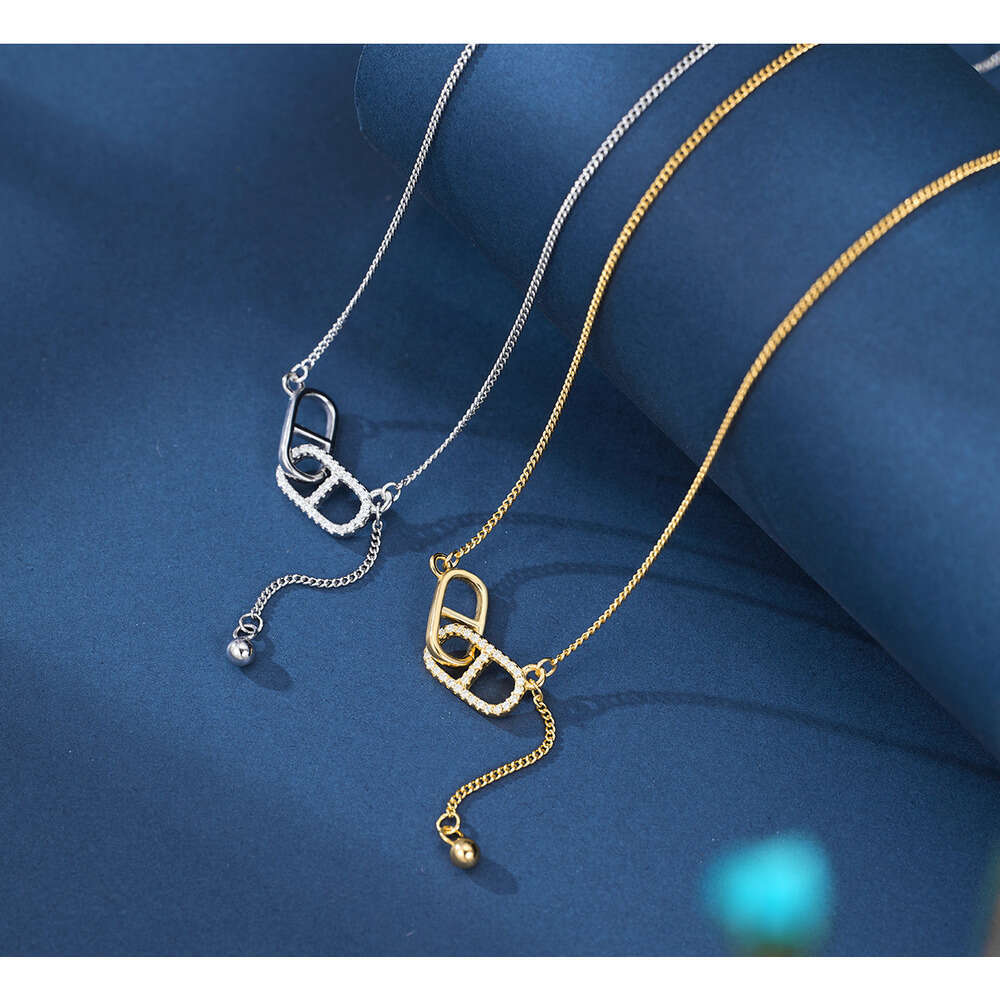 Sier Pig Nose Necklace for Women 2023 New Style Minimalist Long Spliced Ring Buckle Tassel Collarbone Chain