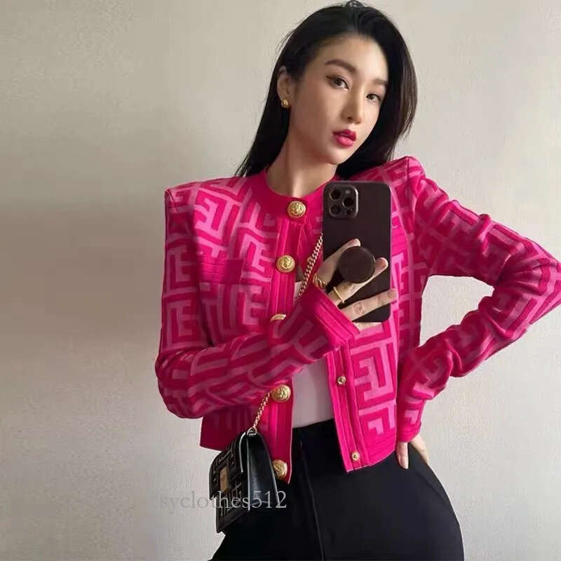 Women's Knits Spring And Autumn Knitted Cardigan Coat Women With Buttons French Chic Top Alphabet O-Neck Short Sweaters