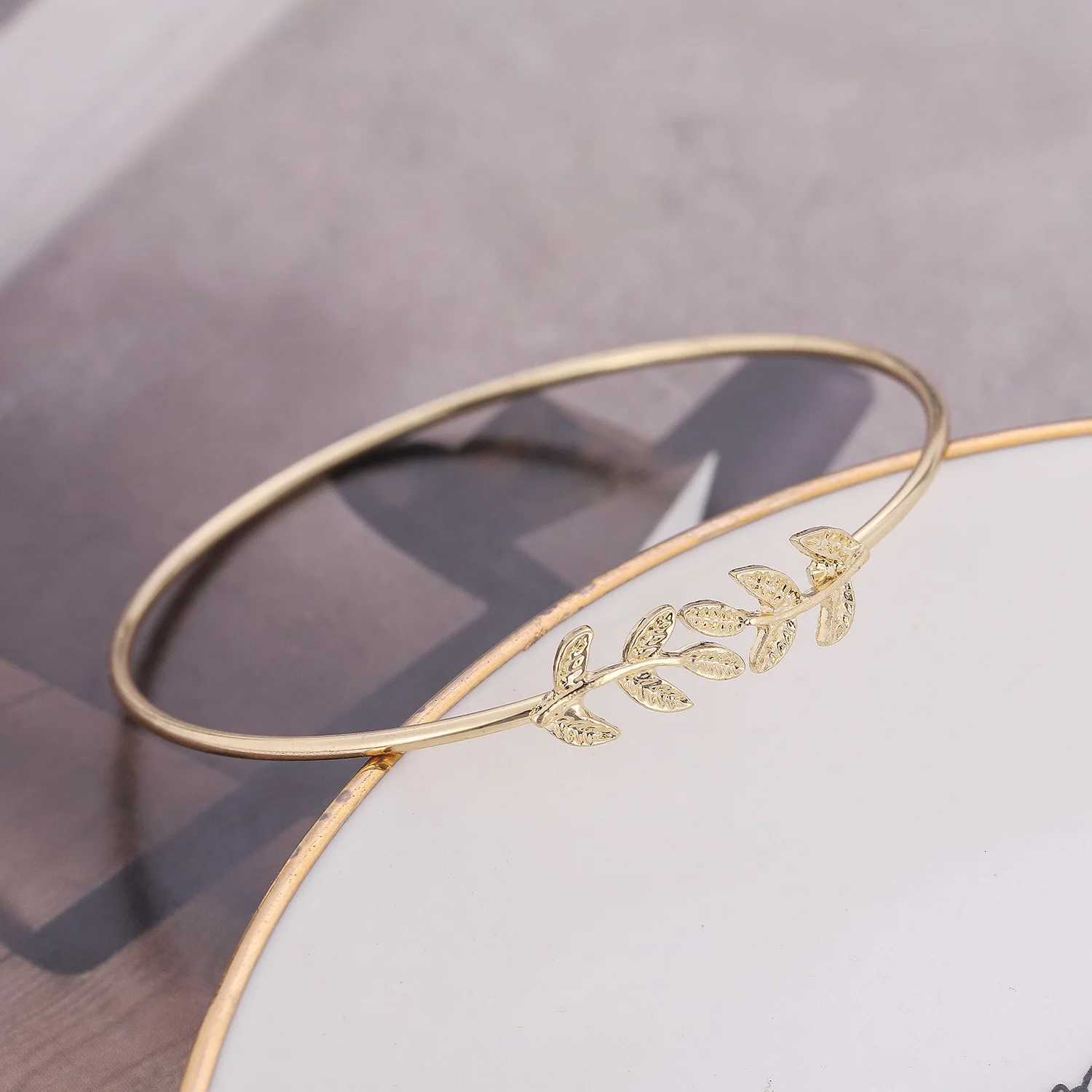 Cuff Bracelets Vintage Open Adjustable Fashion Feather Charm Bracelets For Women Sweet Fashion Jewelry Gift WholesaleXJ250904