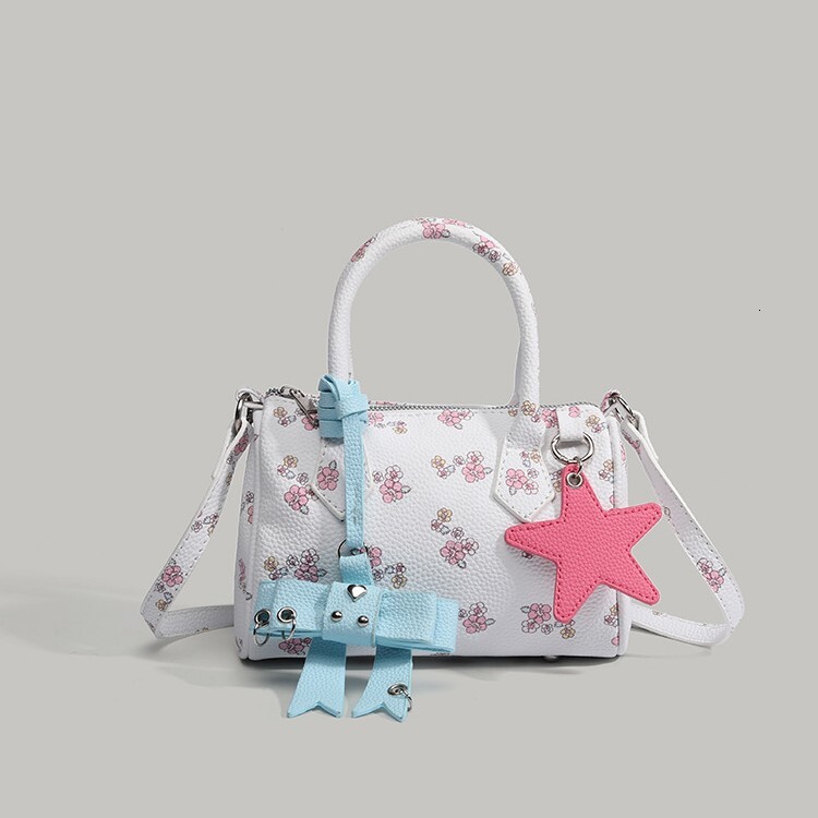 2025 autumn new product niche design light luxury fashion versatile atmospheric handbag commuting crossbody bag designer shoulder bag