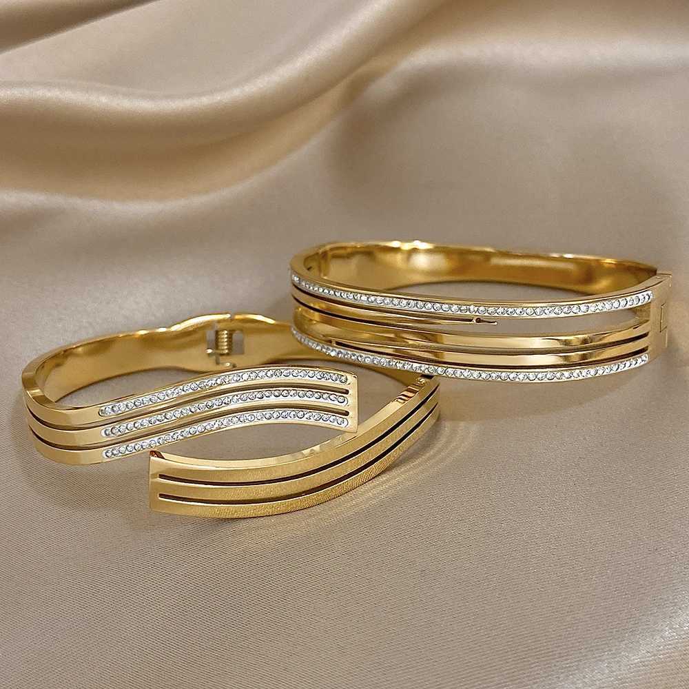 Irregular Geometric Stainless Steel Cuff Bracelet for Women Fashion Rhinestone Gold Color Bangle Bracelets Waterproof Jewelry Y250904
