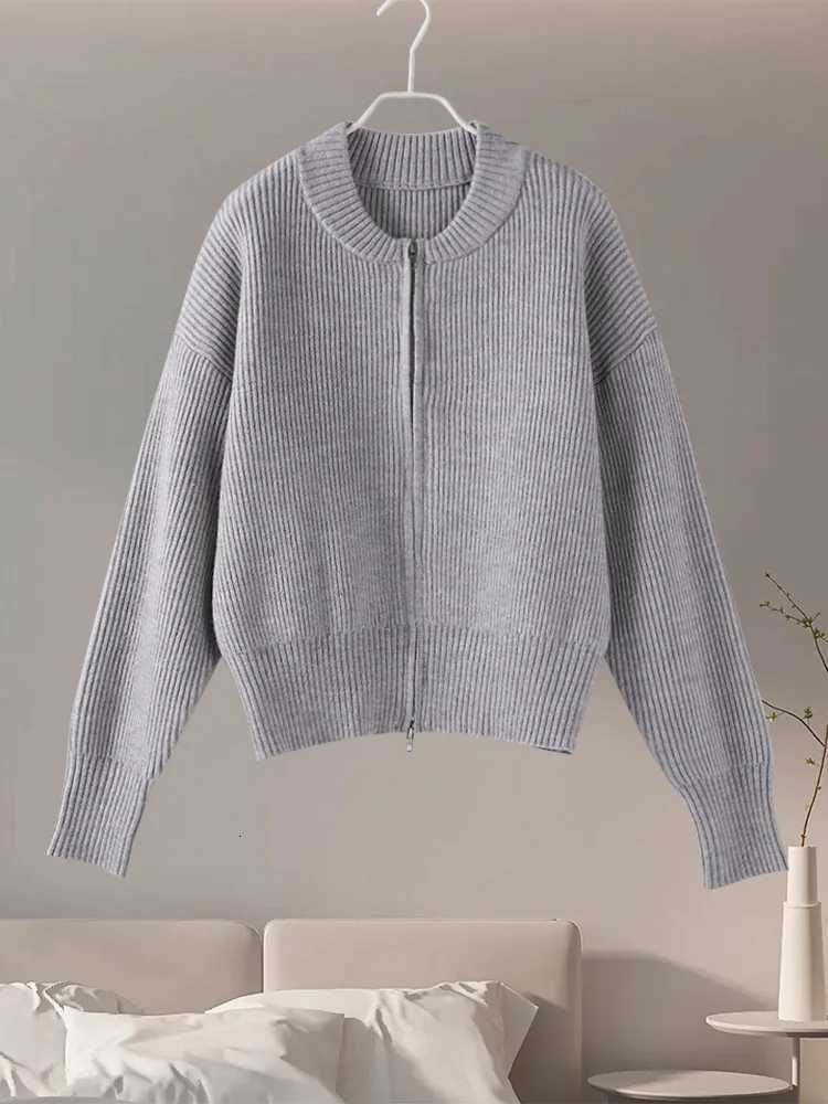 Vintage Knit Women Cardigan Casual Full Slve Zipper O Neck Pleated Solid Lady Sweater 2025 Autumn Fashion Female Knitwear S250904