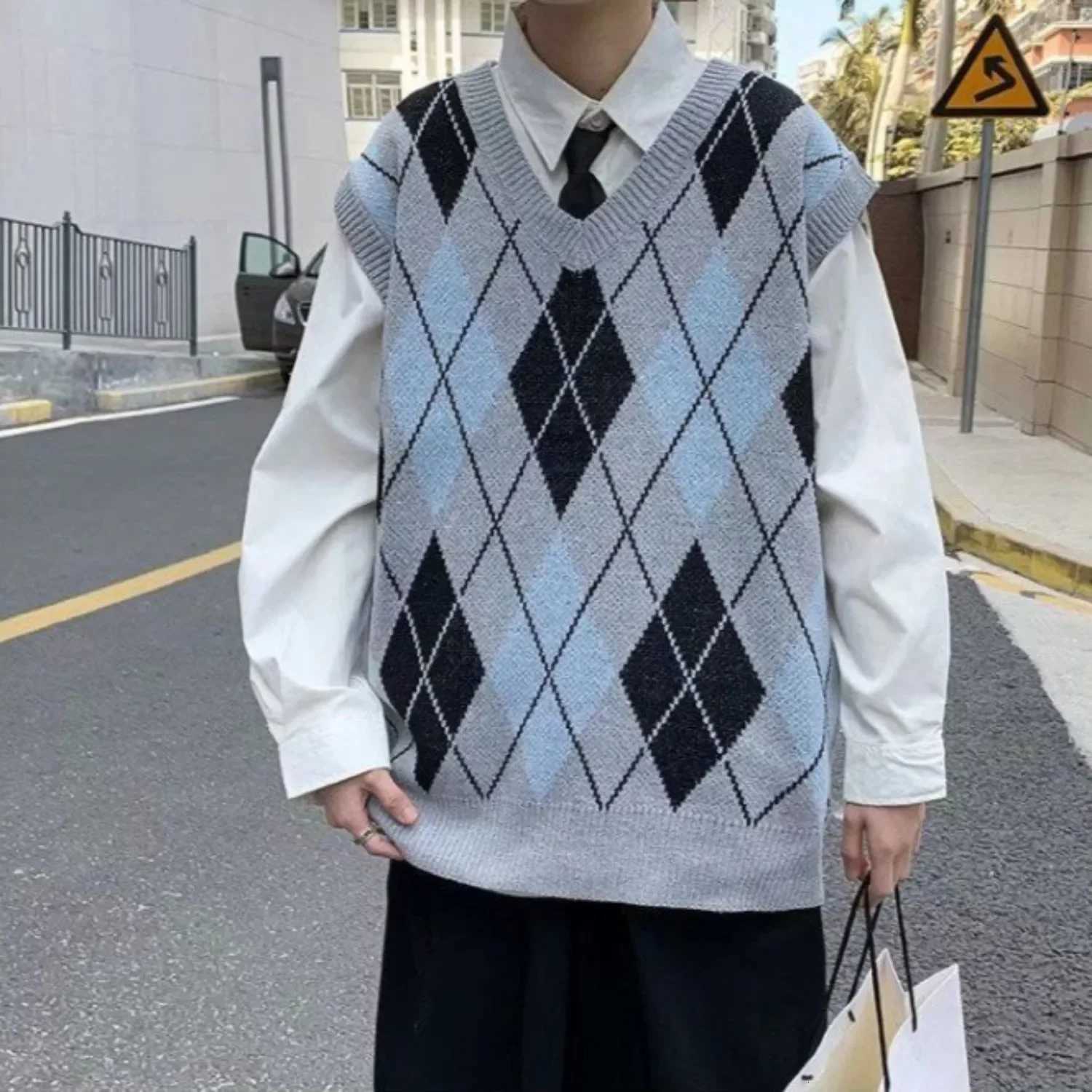 Waistcoat V Neck Solid Color Sweater Man Sleeveless Korean Style Smooth High Quality Vintage Casual Cashmere Knit Vests for MenXJ250904